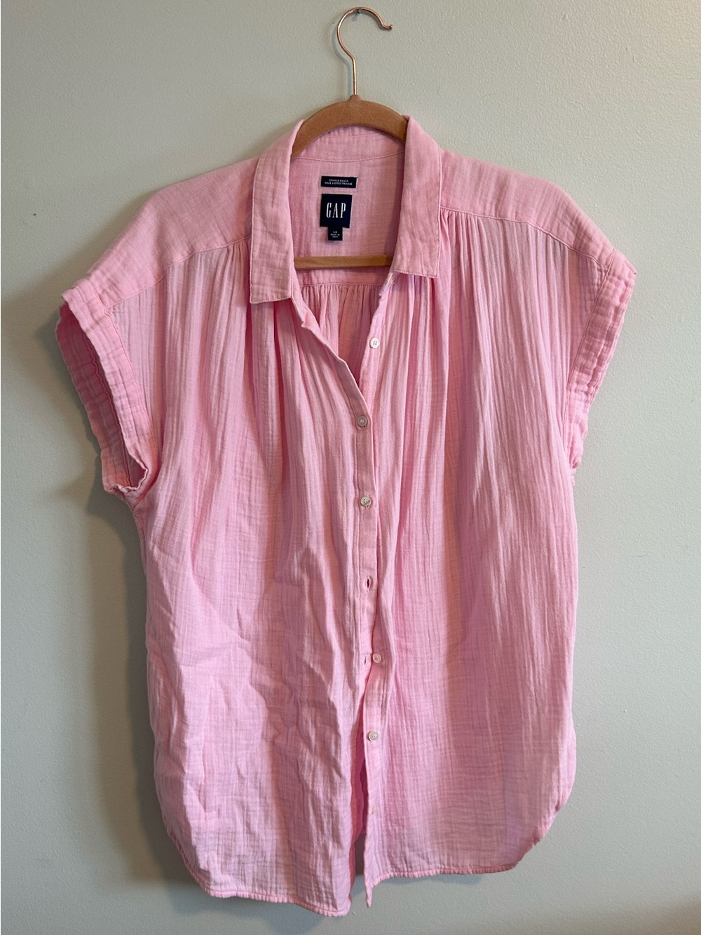 GAP Women’s Short-Sleeve Pink Button-Down Shirt